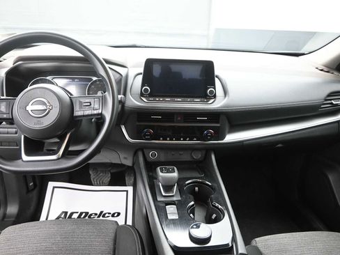 Used 2023 Nissan Rogue SV image 23
