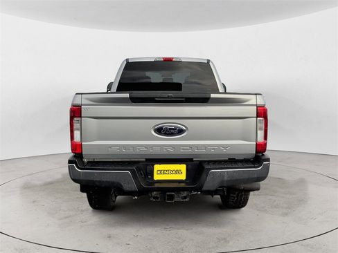 Used 2017 Ford F250 XLT w/ FX4 Off-Road Package image 4