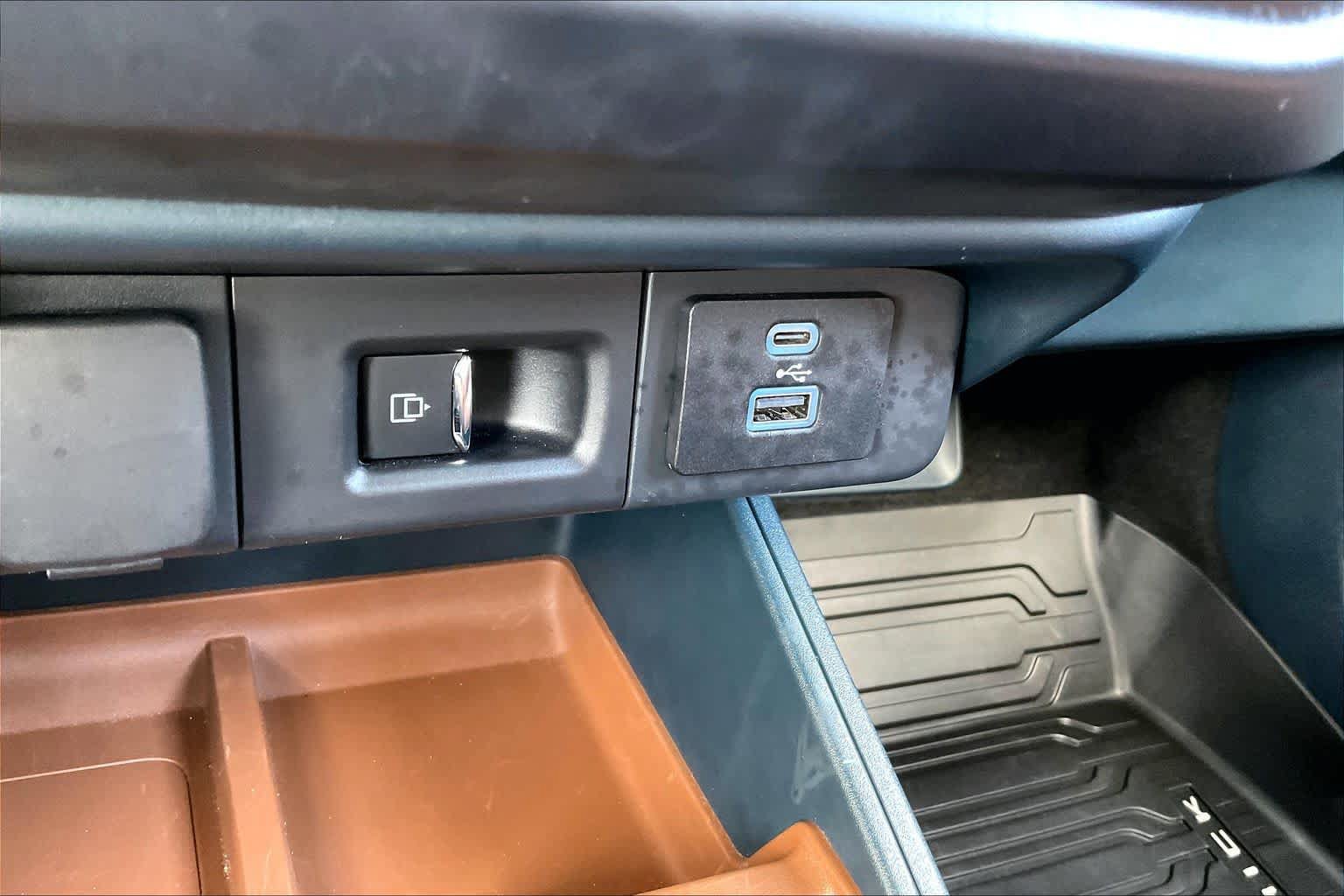 Used 2022 Ford Maverick Lariat w/ Lariat Luxury Package AWD/4WD image 60