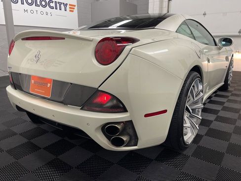Used 2012 Ferrari California RWD image 10