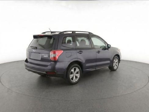 Used 2015 Subaru Forester 2.5i Premium w/ All-Weather Package AWD/4WD image 4