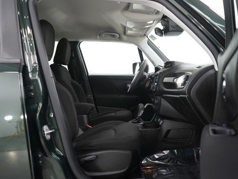 Used 2021 Jeep Renegade Sport image 10