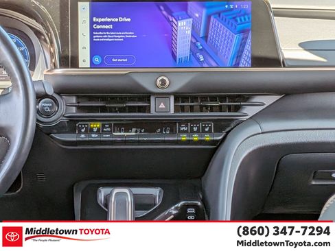 Certified 2025 Toyota Crown AWD/4WD image 29