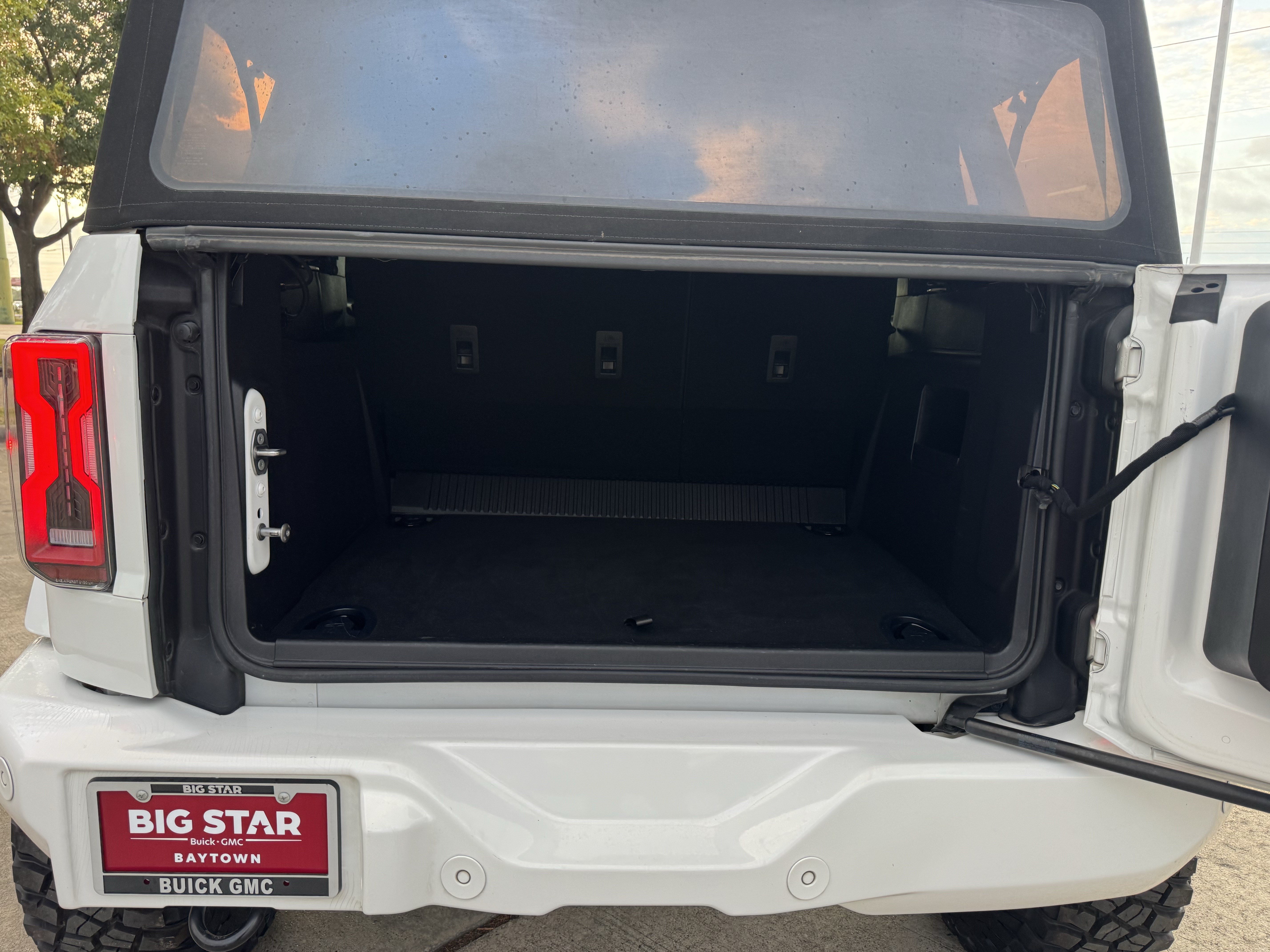 Used 2022 Ford Bronco Outer Banks AWD/4WD image 25