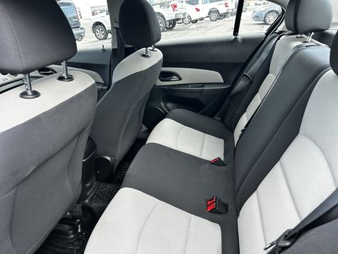 Used 2016 Chevrolet Cruze LS image 10
