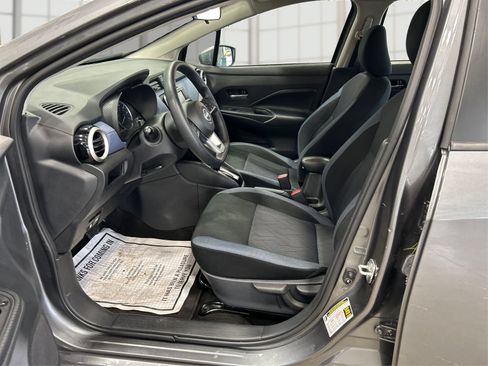 Used 2024 Nissan Versa SV FWD image 9