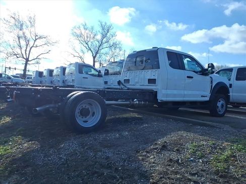 New 2026 Ford F550 4x4 Supercab Super Duty image 3