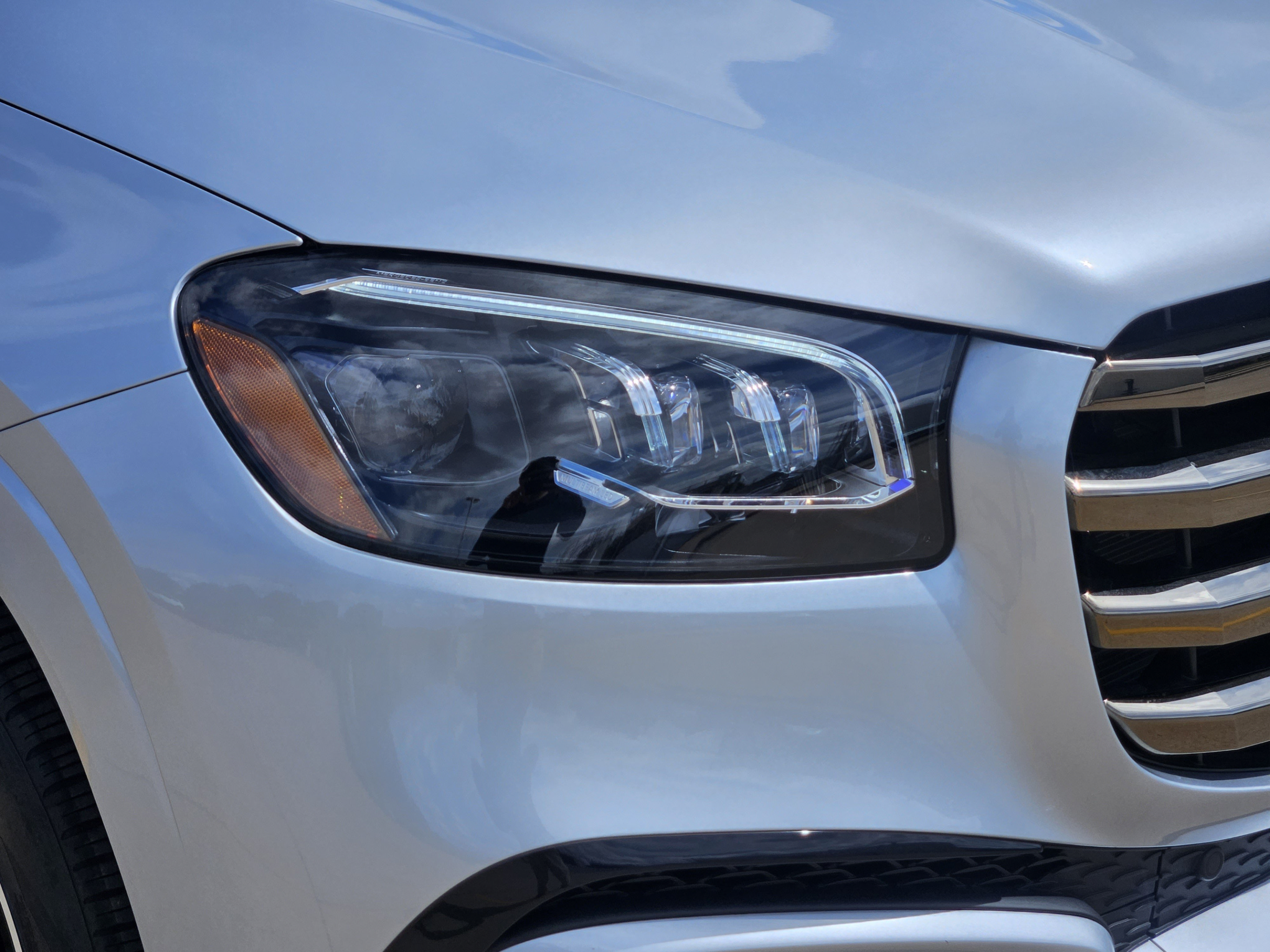 Used 2026 Mercedes-Benz GLS 450 4MATIC w/ AMG Line Exterior image 26