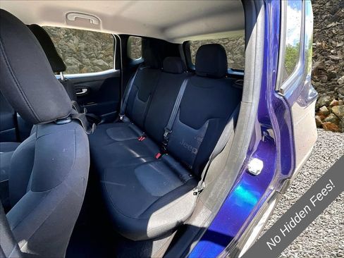 Used 2016 Jeep Renegade Latitude AWD/4WD image 23
