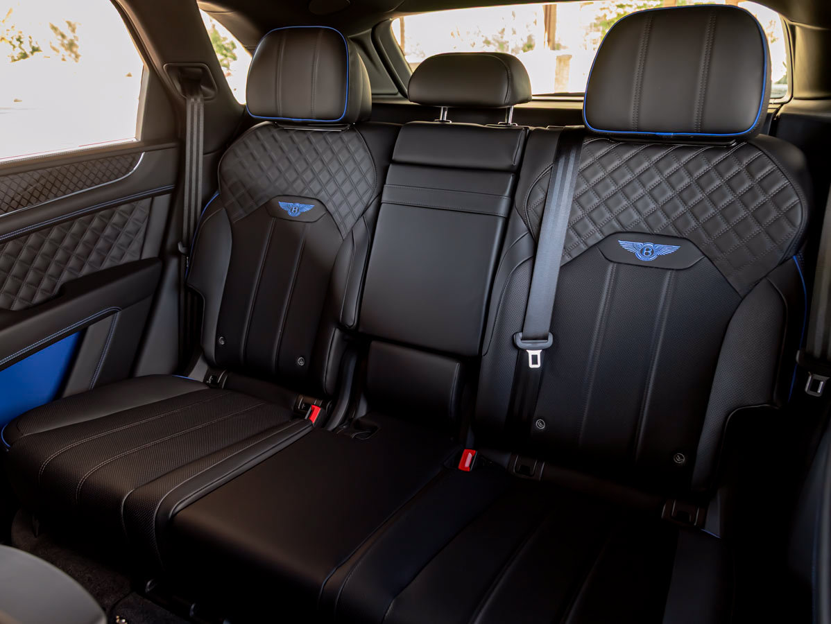 Certified 2025 Bentley Bentayga AWD/4WD image 36