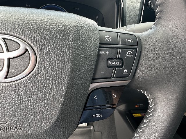 Used 2026 Toyota Camry SE w/ Multimedia Upgrade Package FWD image 25