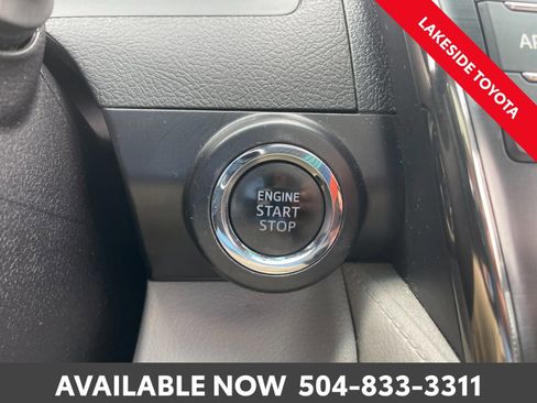 Used 2014 Toyota Camry XLE image 35