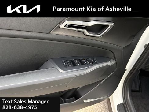 New 2026 Kia Sportage LX image 23