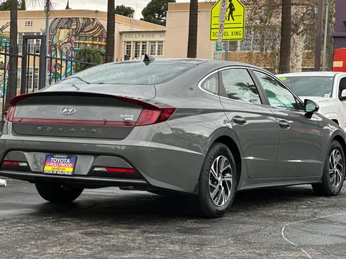 Used 2023 Hyundai Sonata Blue image 4