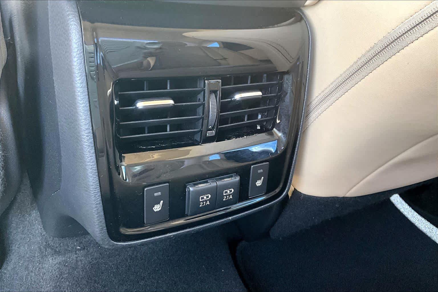 Used 2019 Toyota Avalon Limited FWD image 33