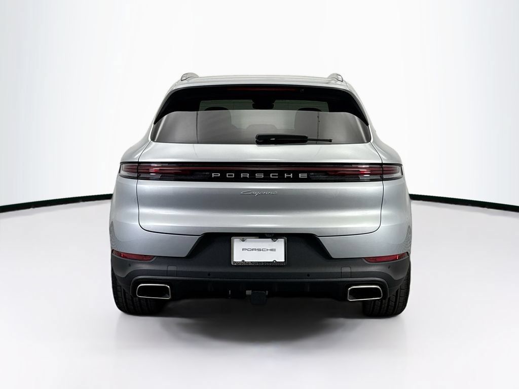 Used 2026 Porsche Cayenne AWD/4WD image 6