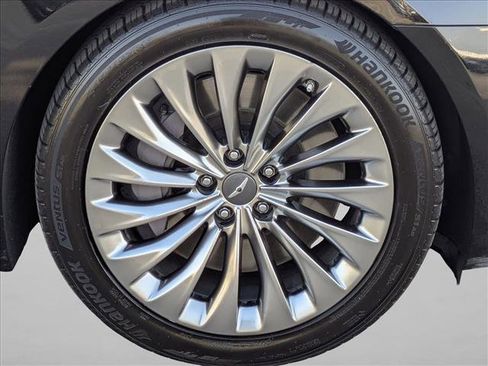 Used 2017 Genesis G90 3.3T Premium image 23