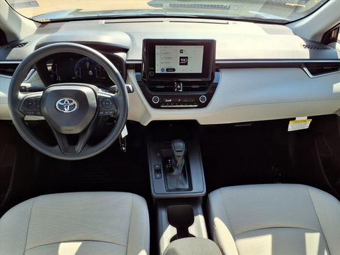 Certified 2026 Toyota Corolla Cross L image 11