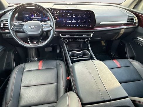 Used 2024 Chevrolet Traverse RS w/ LPO, Floor Liner Package FWD image 17