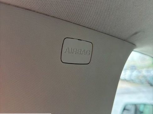 Used 2022 GMC Canyon AT4 image 34