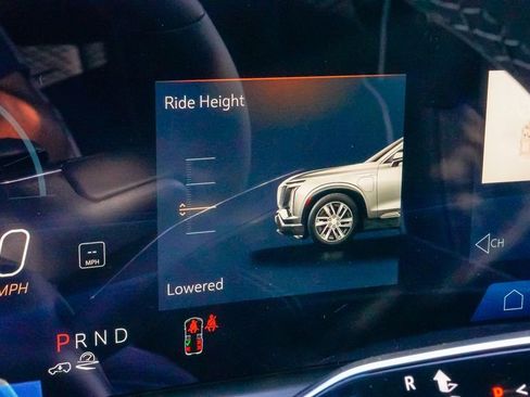 Used 2026 Cadillac Vistiq Platinum image 49