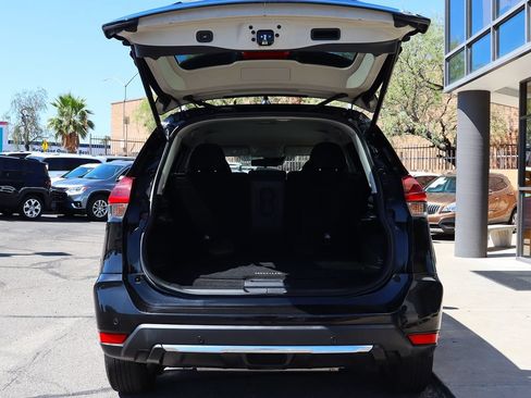 Used 2020 Nissan Rogue SV FWD image 22