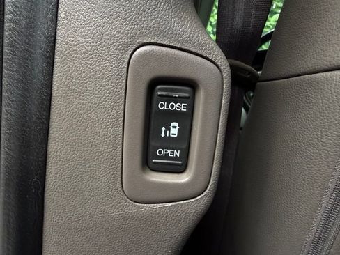 Used 2013 Honda Odyssey Touring image 45