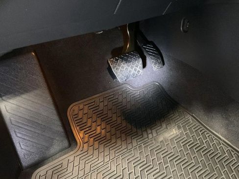 Used 2019 Volkswagen Atlas SEL Premium image 37