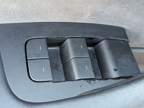 Used 2022 Tesla Model 3 Standard Range image 14