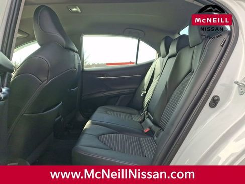 Used 2022 Toyota Camry SE w/ Convenience Package image 10