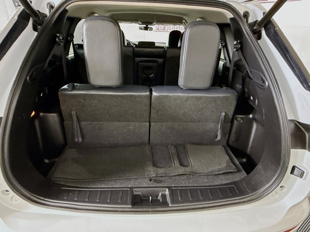 Used 2024 Mitsubishi Outlander SE Black Edition AWD/4WD image 28
