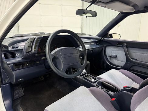 Used 1992 Geo Storm Hatchback FWD image 12