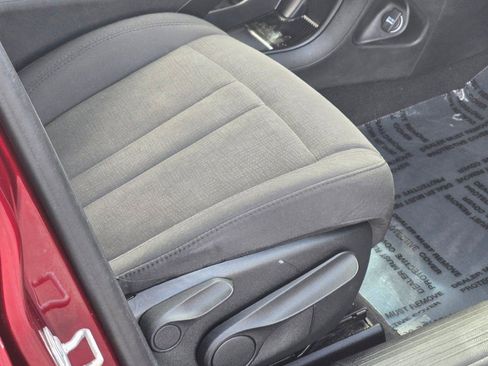 Used 2015 Chrysler 200 Limited w/ Convenience Group FWD image 7