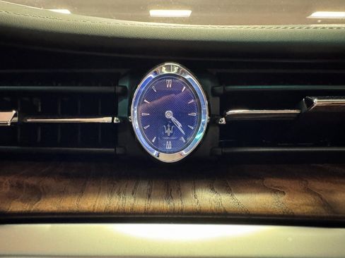 Used 2014 Maserati Quattroporte GTS image 41