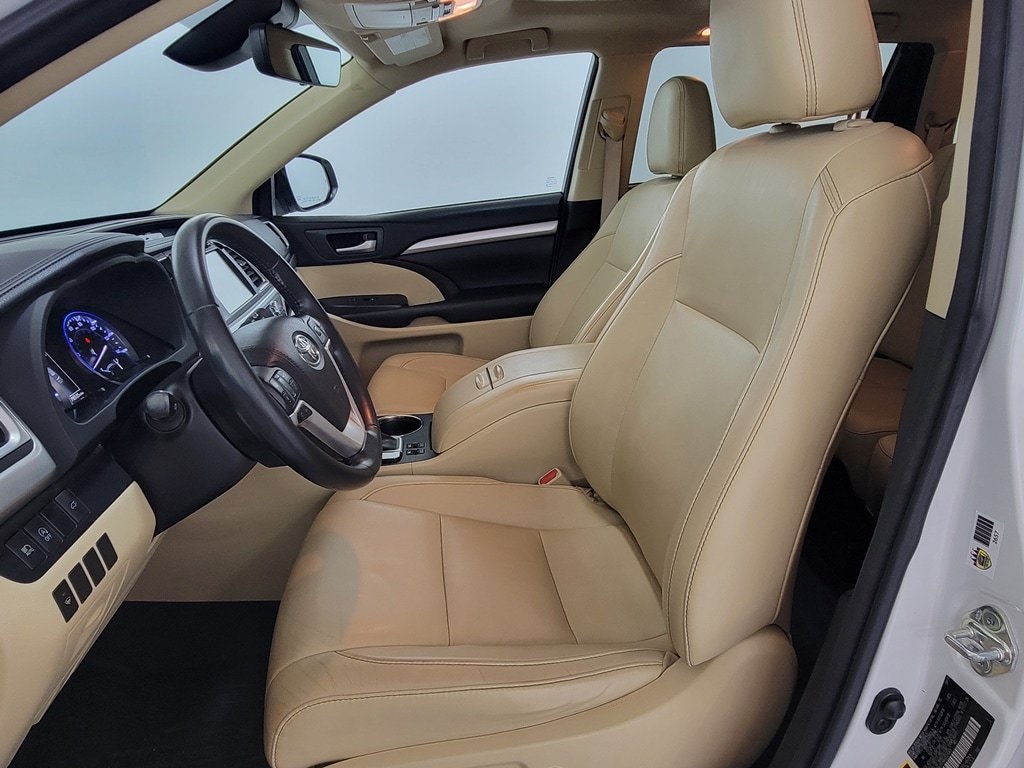 Used 2017 Toyota Highlander XLE FWD image 14