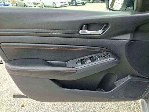 Used 2019 Nissan Altima 2.5 SR image 14