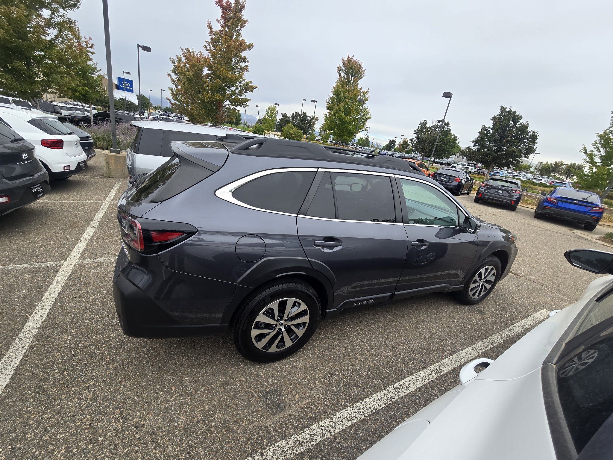 Used 2024 Subaru Outback Premium AWD/4WD image 6