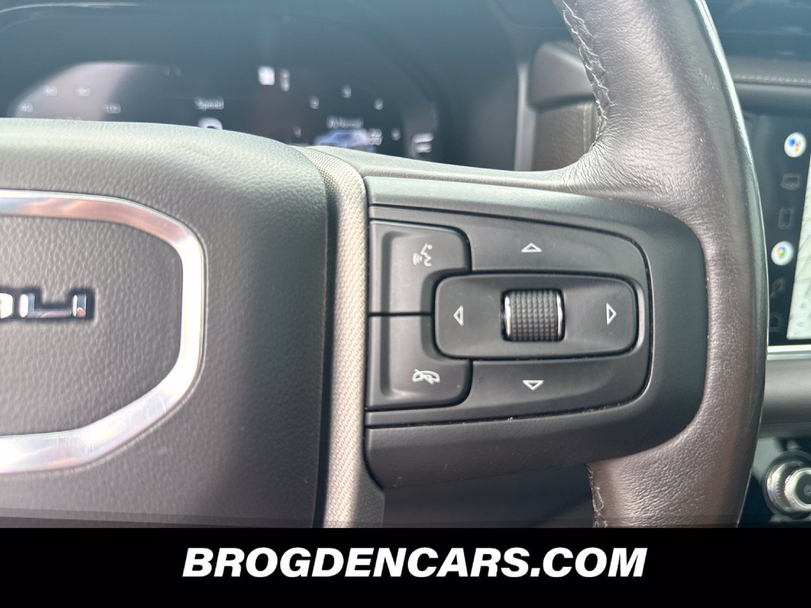Used 2022 GMC Yukon Denali AWD/4WD image 6