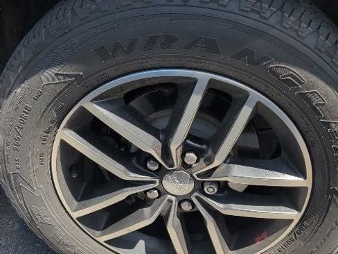 Used 2017 Jeep Grand Cherokee Trailhawk w/ Trailhawk Luxury Group AWD/4WD image 19