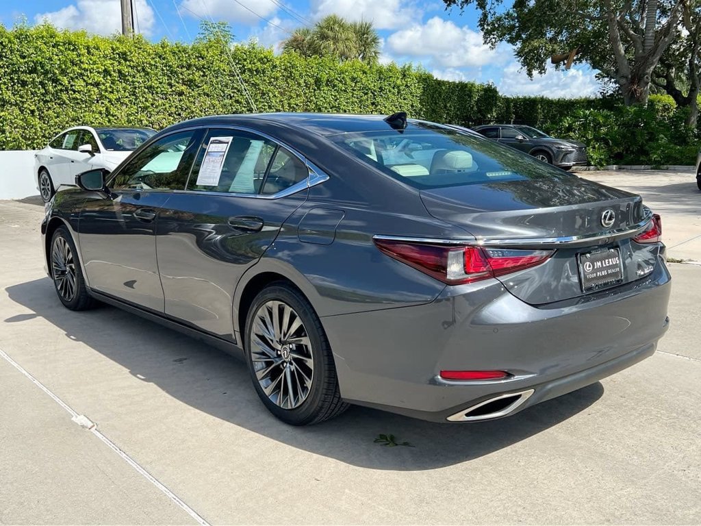Certified 2024 Lexus ES 350 w/ Technology Package FWD image 5