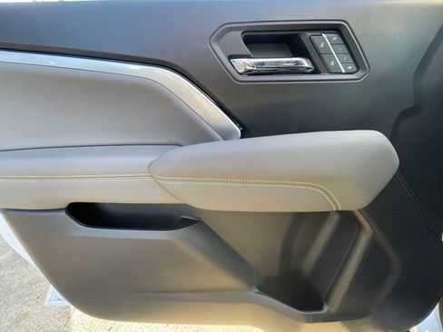 Certified 2025 Chevrolet Colorado ZR2 w/ Technology Package image 23