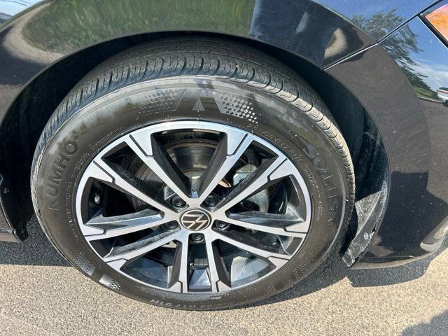 Used 2025 Volkswagen Jetta Sport FWD image 55