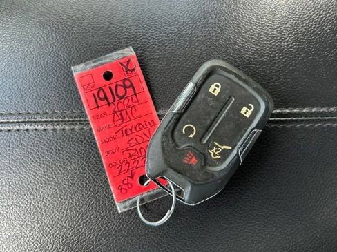 Used 2024 GMC Terrain SLE w/ Driver Convenience Package FWD image 53