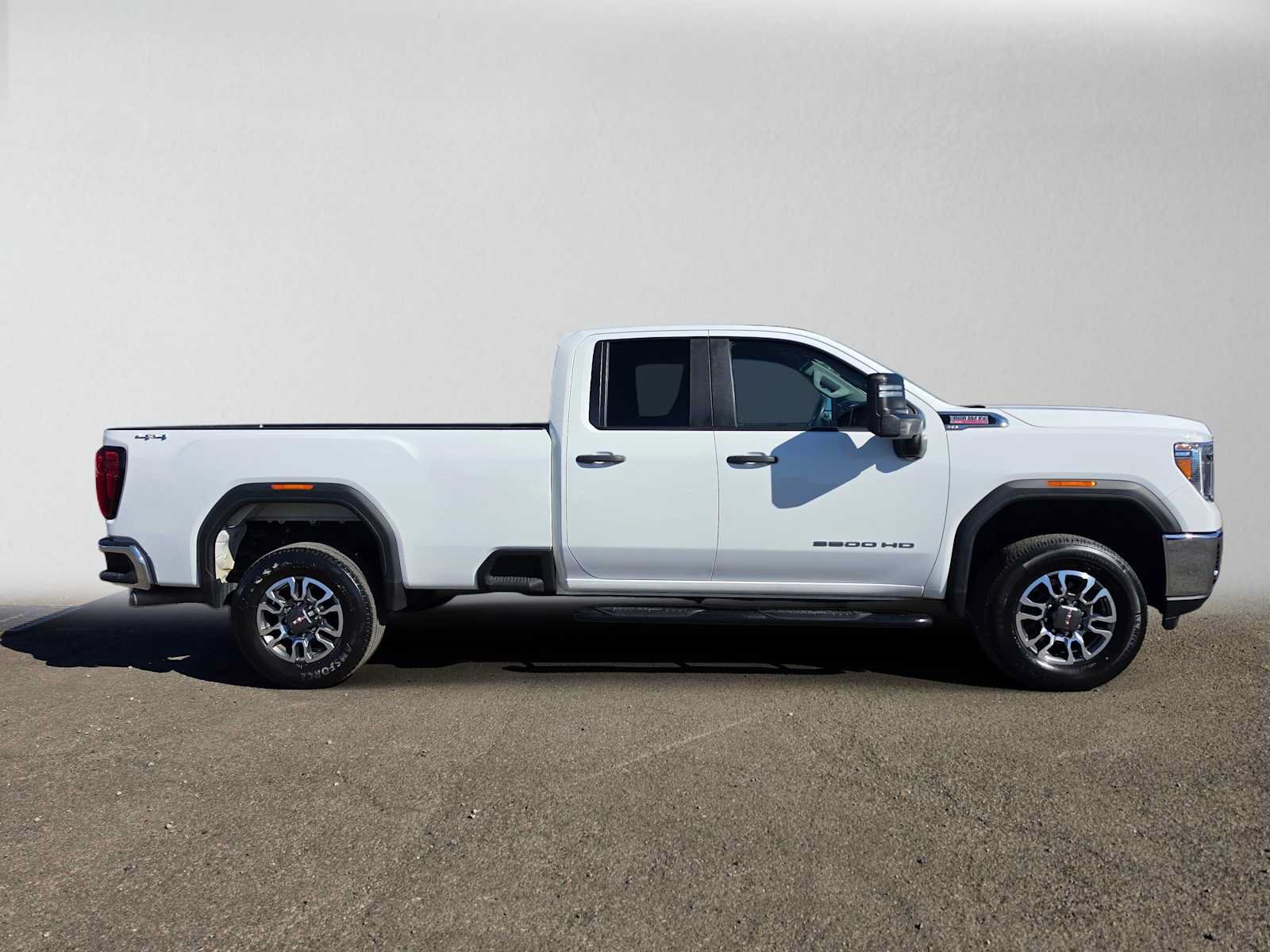 Used 2022 GMC Sierra 3500 Pro w/ Gooseneck/5TH Wheel Package AWD/4WD image 2