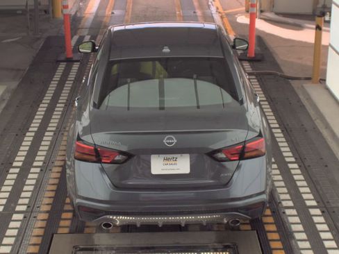 Used 2024 Nissan Altima 2.5 SL image 17