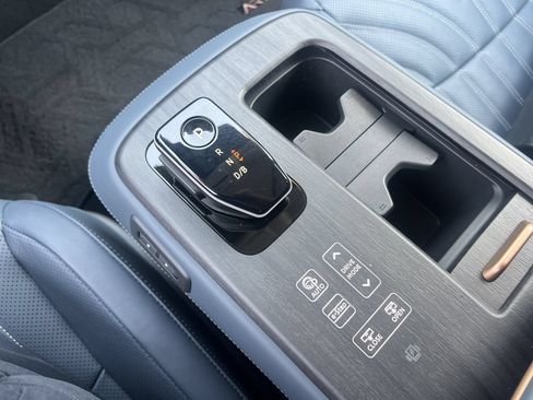 Certified 2024 Nissan Ariya AWD image 9