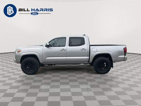Used 2022 Toyota Tacoma SR image 8