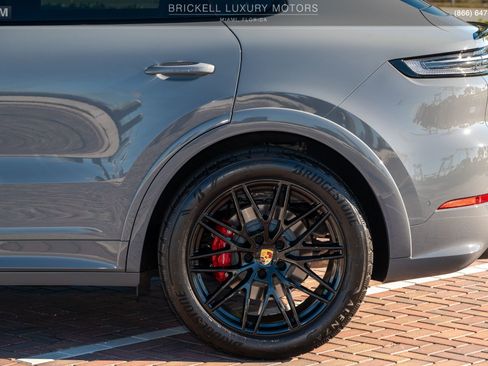 Used 2024 Porsche Cayenne S image 55