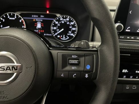 Used 2021 Nissan Rogue SV AWD/4WD image 19
