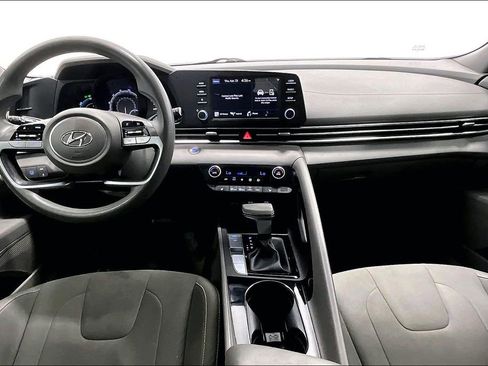 Used 2022 Hyundai Elantra Blue FWD image 18